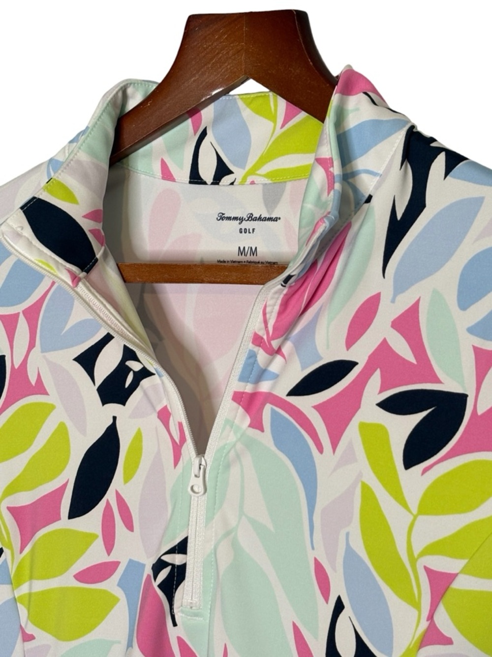 Tommy Bahama Golf Women's IslandZone 1/4 Zip Floral Leaf Performance Pullover M - Picture 2 of 9